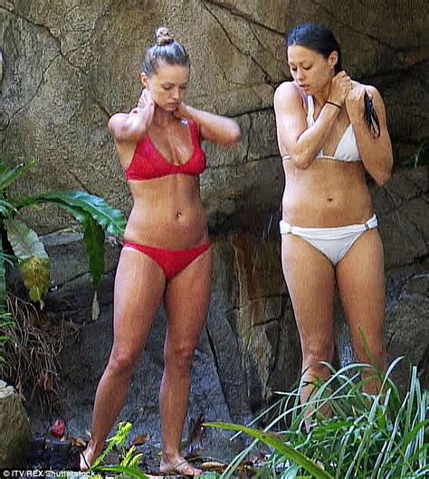 i m a celeb s sam queck leaves viewers swooning as she takes to the jungle shower daily mail
