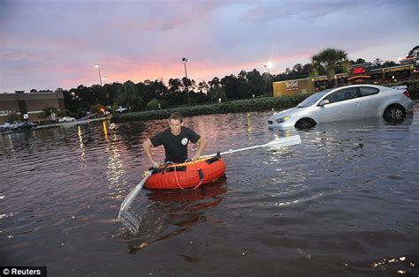 Its Way Too Wet Hundreds Of Homes Flooded As Gulf Coast Is Battered