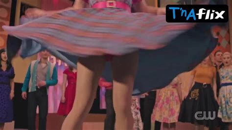 Lili Reinhart Underwear Scene In Riverdale