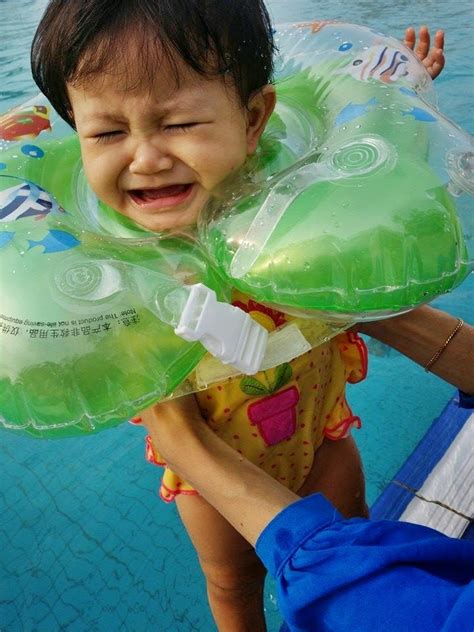 Beberapa manfaat atau fungsi kolam renang bagi manusia. aLw!z b3 my baby: Splash Time @ Kolam Renang Awam Presint ...