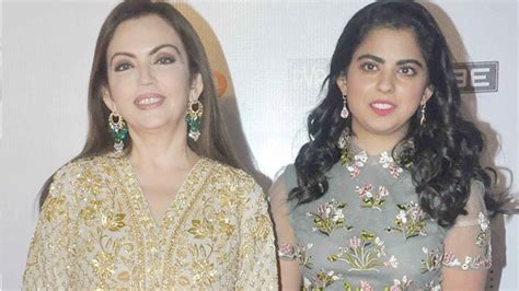 Star Studded Red Carpet Of Vogue Women Of The Year Awards Nita Ambani