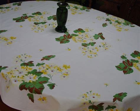 Pretty Vintage Wilendur Tablecloth 12 Squares Of Yellow Flowers Green