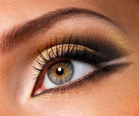 30 Glamorous Eye Makeup Ideas