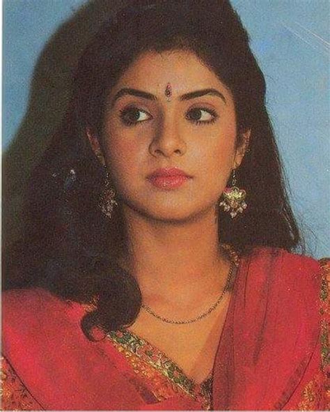 Divya Bharti Vintage Bollywood Bollywood Girls Bollywood Actors Beautiful Women Pictures