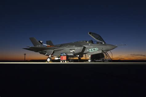 Military Lockheed Martin F 35 Lightning Ii Wallpaper