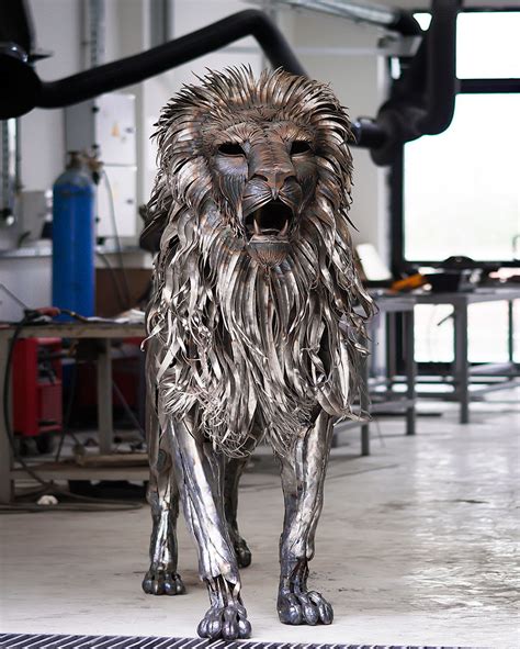 Spine Chilling Lion Sculpture Made Of 4000 Pieces Of Scrap Metal