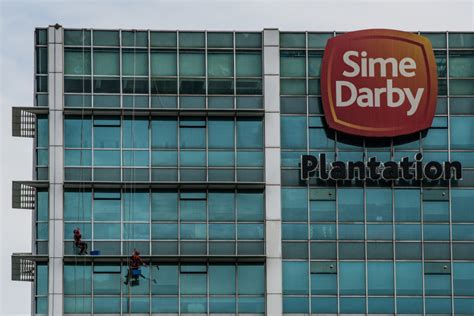 Within its orbit are more than 270 operating sime darby initially encountered stiff opposition to its venture from locals, who were wary of outsiders coming in to operate a plantation in malacca. The Vibes | Business | Sime Darby Plantation worried over ...