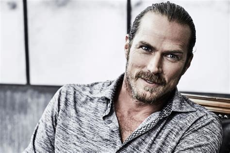 sex and the city alum jason lewis reveals why he pulled away from hollywood