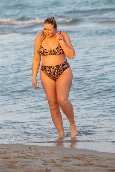 妊娠中のモデル iskra lawrence がマイアミ ビーチで夕日を浴びる 44 写真 ヌードセレブ