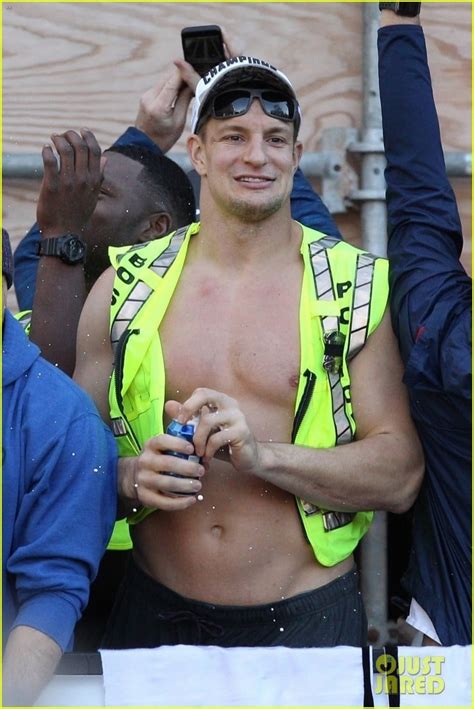 Patriots Rob Gronkowski Strips Down To Show His Abs During Super Bowl