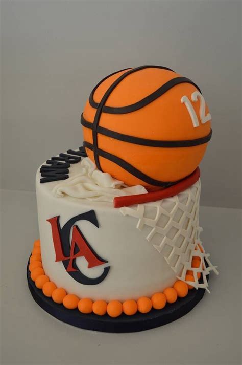 Pin By Yashira Diaz On Cakes Basketball Birthday Cake Basketball