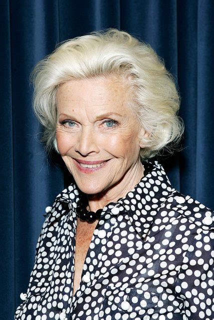 Honor Blackman Dies At 94 Goldfinger S Bond Girl With That Unforgettable Name The Vintage News