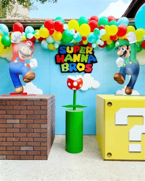 Outdoor Super Mario Birthday Party Photo Booth Ideas