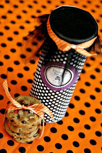 10 Crafty Days Of Halloween Booing Upcycled Pringles Can Pringles