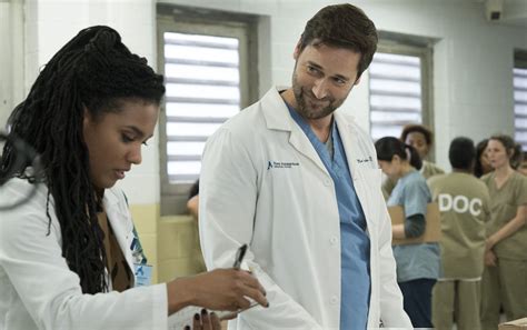 new amsterdam s02 the island preview max s team heads to rikers