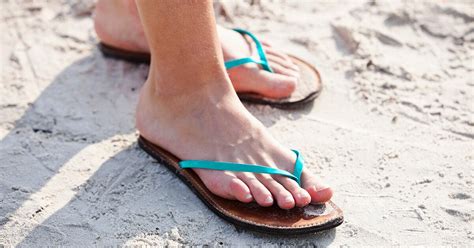 are flip flops bad for your feet what there is to know