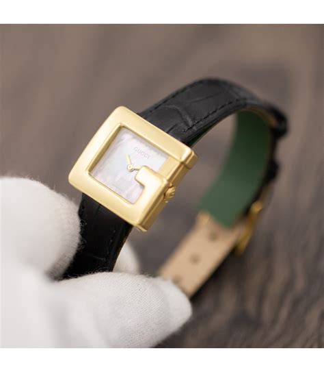 Gucci G Vintage 18k Solid Yellow Gold And Mother Of Pearl Ladies