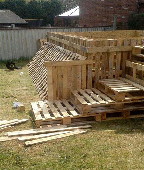 Build A Swimming Pool Out Of 40 Pallets 101 Pallet Ideas