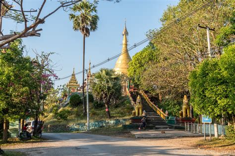 Birmanie Jour 2 Mawlamyine Pagodes Et Rochers Dor