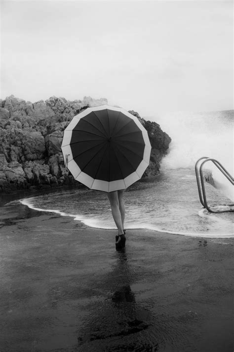 Liste complète des métiers et fiches métiers de la photographie: Publication du portfolio "Jump&Hide" dans l'Oeil de la ...