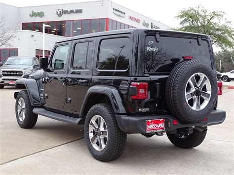 New 2019 Jeep Wrangler Unlimited Sahara With Navigation