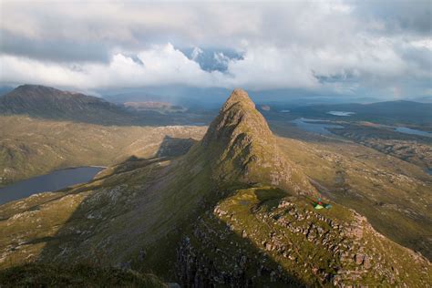 A proud identity unites the sparsely populated country, all the way from the southern lowlands. Suilven - Scotland | Trail Exposure