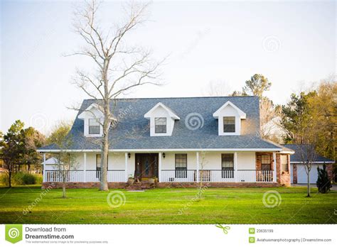 White Ranch Style American Home Royalty Free Stock Images