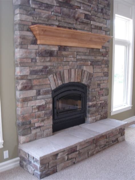Boral Cultured Stone Country Ledgestone Traditional Living Room