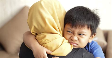 Jangan berbuat dosa dan derhaka kepada ibu bapa. "Ramai Ibu Bapa Tidak Sedar Telah Mendidik Anak-Anak ...