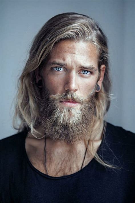 Hipster Bart lange Haare blaue Augen Lange frisuren für männer