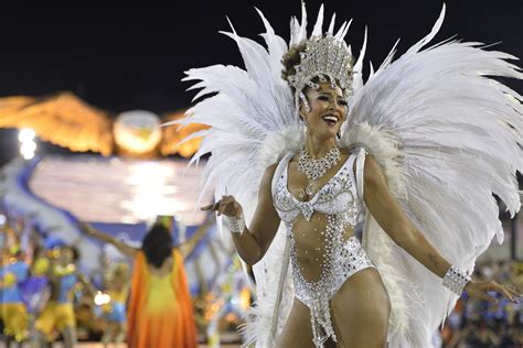Pictures Rio De Janeiro Carnival 2015 Rocks To The Beat Of Samba Metro News