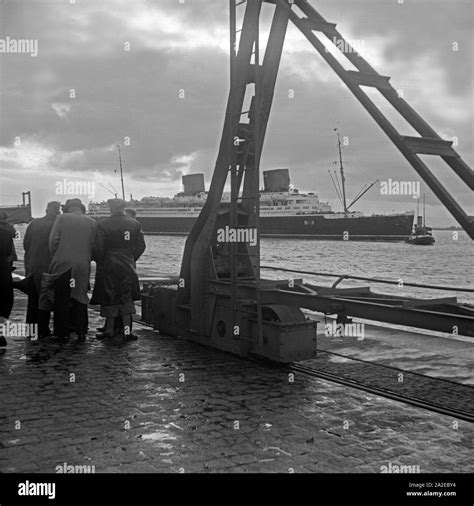 Das 1928 Gebaute Deutsche Passagierschiff Europa Bei Der Ankunft In