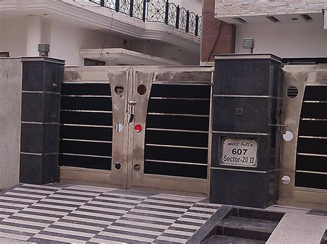 See more ideas about termite proof, gate, colored ceiling. Gate Color Ideas - 7 Best Door Colour Combination Ideas ...