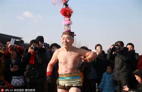 Photos Beijing S Naked Run Has No Actual Naked People Thatsmags