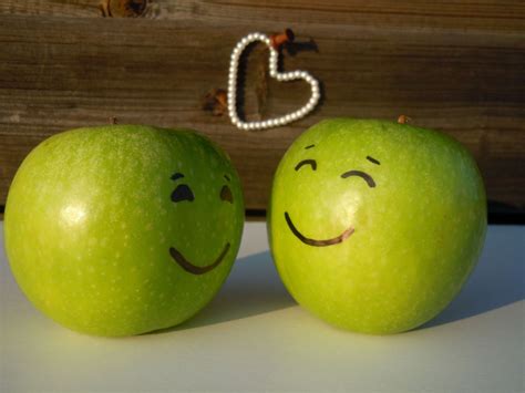 Is an american multinational technology company headquartered in cupertino, california, that designs, develops, and sells consumer electronics, computer software, and online services. WatchFit - 10 Reasons to Eat an Apple A Day