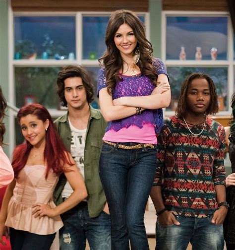 The Victorious Cast Had A 10 Year Reunion On Zoom Victoria Justice