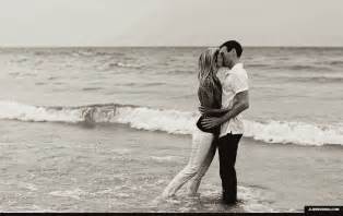 Kissing At Beach S Wiffle