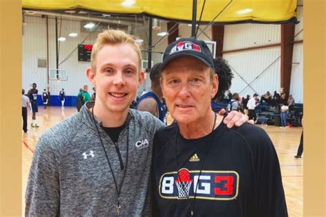 Watch Canyon Barry Shoot Free Throws Just Like Rick Barry