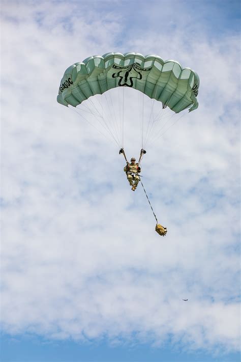 Dvids Images Soldier Performs Parachute Demonstration Landing For