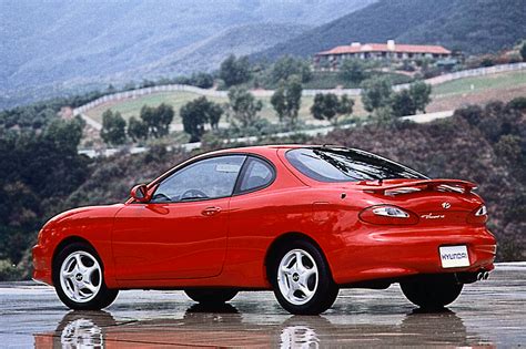 It is accessible by ferry from downtown san francisco, as well as by car from highway 101 and highway 131 (tiburon boulevard). 1997-01 Hyundai Tiburon | Consumer Guide Auto