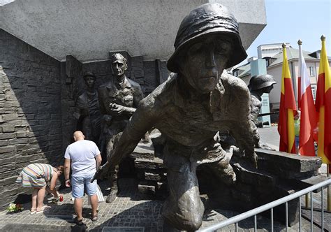 Poland Honors Fighters Victims Of Warsaw S 1944 Revolt
