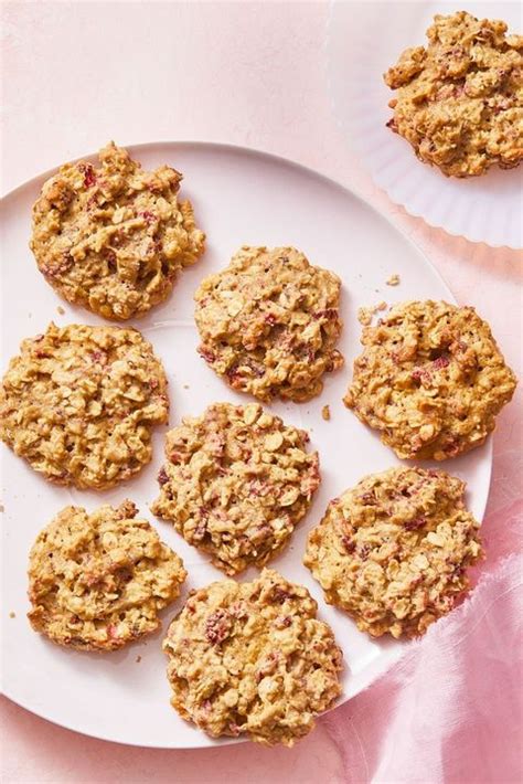 Sometimes a good, classic oatmeal cookie just hits the spot! Dietetic Oatmeal Cookies : Healthy Peanut Butter Banana ...