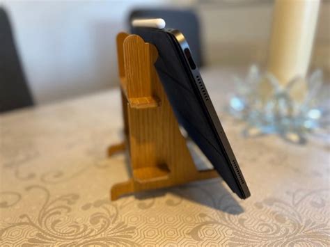 Wooden Oak Ipad Tablet Stand Suitable For Most Ipads And Tablets