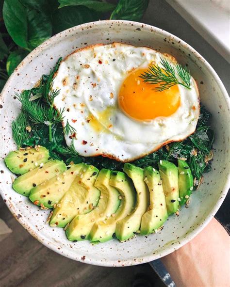 Baked Avocado With Eggs Recipe