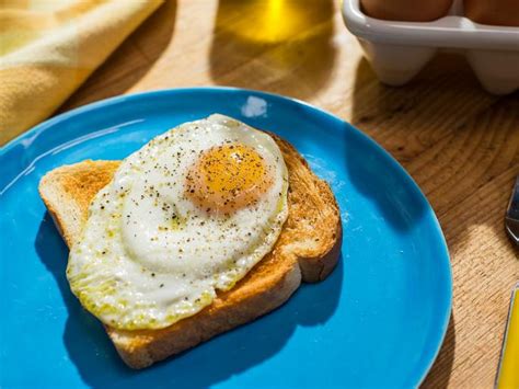 Perfect Sunny Side Up Eggs Recipe Jeff Mauro Food Network