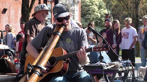 The Urban Shaman At Saturday Market 10 Youtube