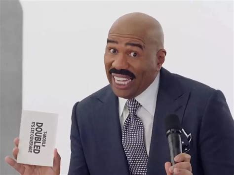 Steve Harvey Makes Fun Of His Miss Universe Gaffe In T Mobile Super Bowl Ad Business Insider India
