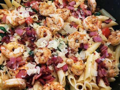 Creamy Garlic Prawn Pasta With Bacon And Spinach Recipe Mumslounge