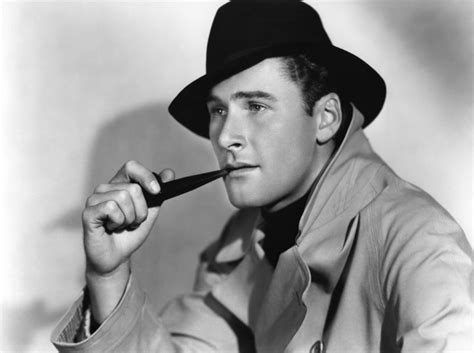 40 Handsome Portrait Photos Of Errol Flynn In The 1930s And 40s