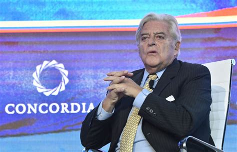 Now, in the wake of a bitterly fought campaign, the. Chi è Luis Alberto Lacalle Pou, nuovo presidente dell ...